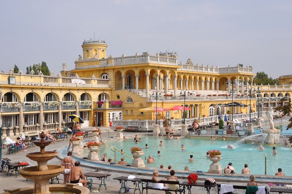 Budapest_Széchenyi_Baths_R01